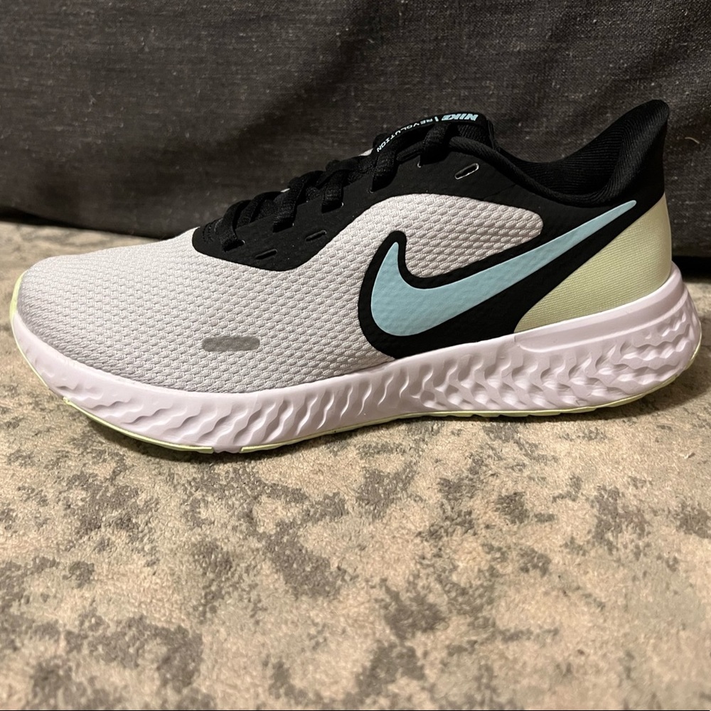 NEW Nike Revolution Athletic Shoes